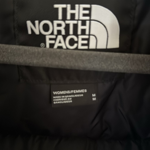 The North Face Black Puffer Jacket Insulated Winter Wear - Picture 3 of 4